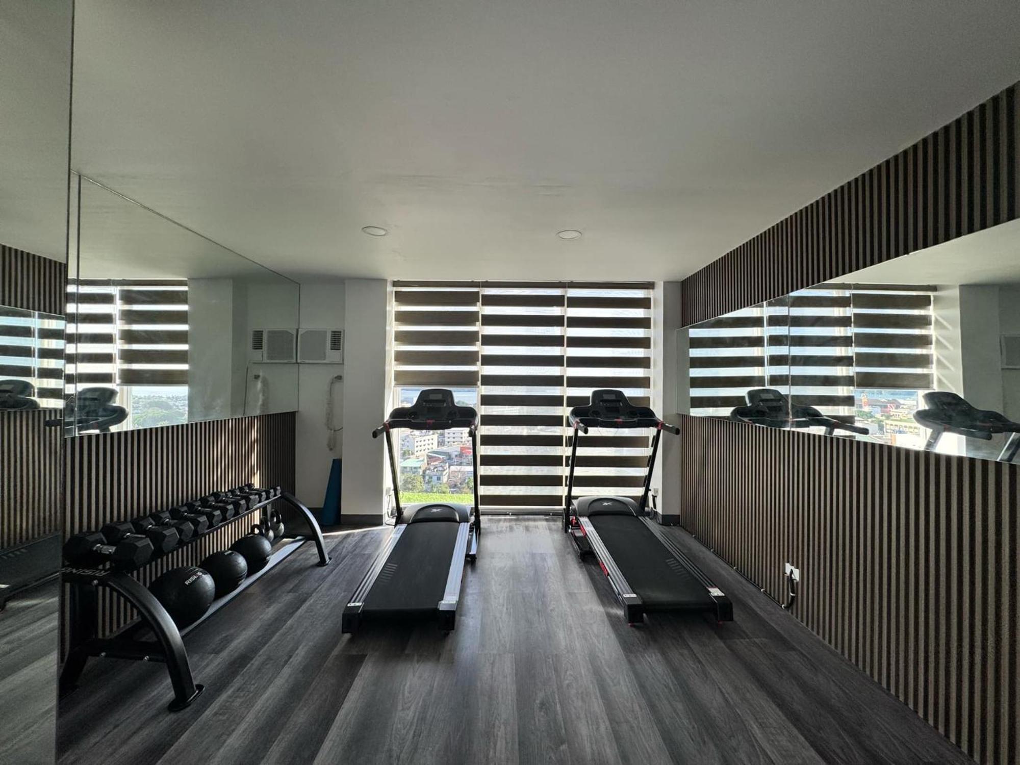 ايلويلو Condo 801 Bernwood Tower المظهر الخارجي الصورة